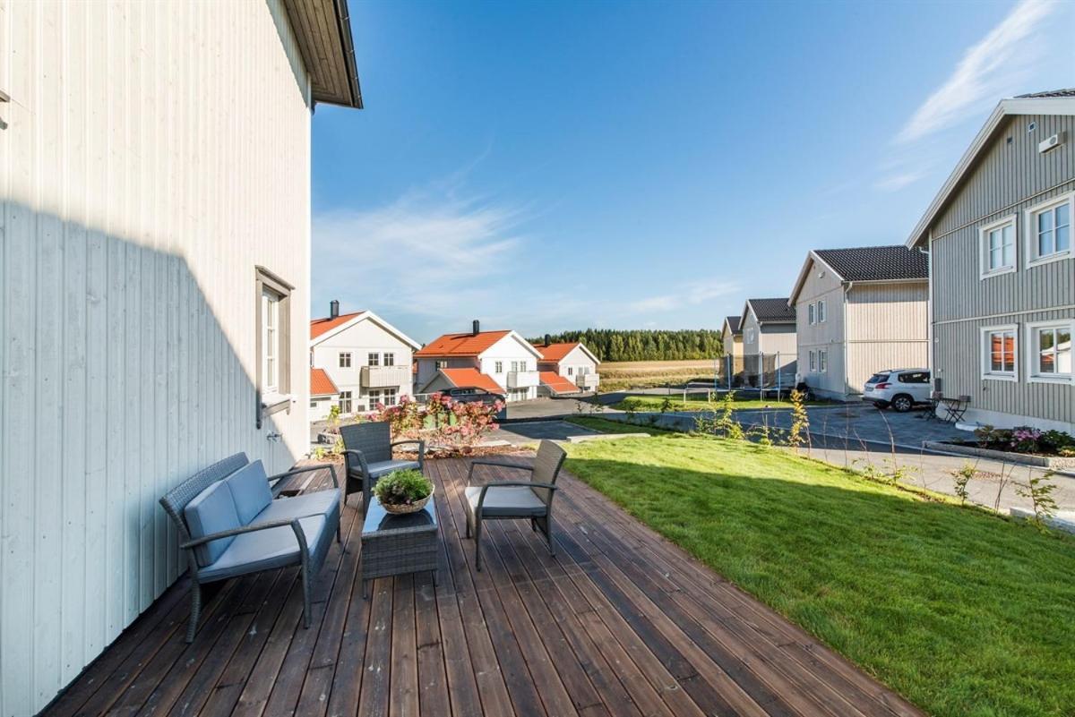 Villa Relax - Near Lillestrom, Ahus, Oslomet - Kjeller, Strommen, Lorenskog And Oslo Buitenkant foto